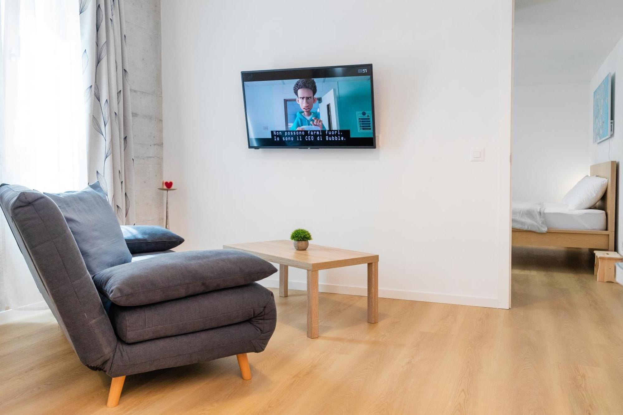 Easy Flat Vezia, Indipendent Entrance, Free Parking Apartment Lugano Ruang foto
