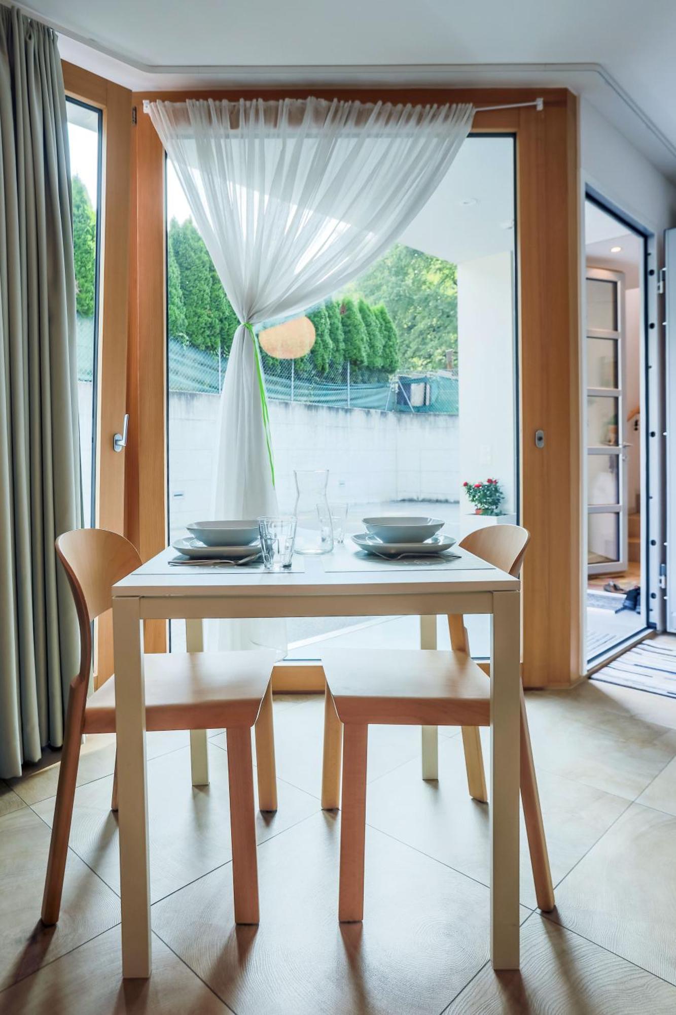 Easy Flat Vezia, Indipendent Entrance, Free Parking Apartment Lugano Ruang foto